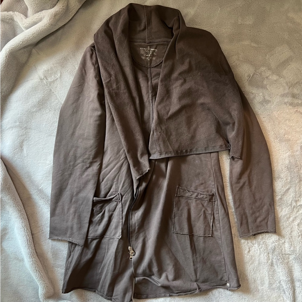 Neon Buddha zippered shall